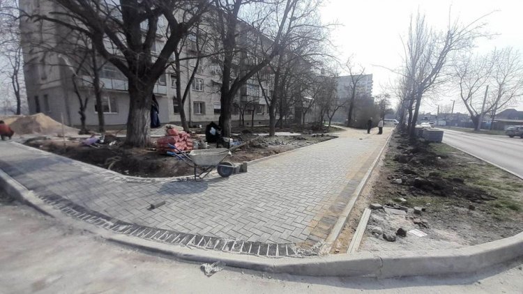 Proiect din cartierul Poșta Veche:” Amenajarea spațiului public în vederea organizării unui scuar, situat pe terenul mun...