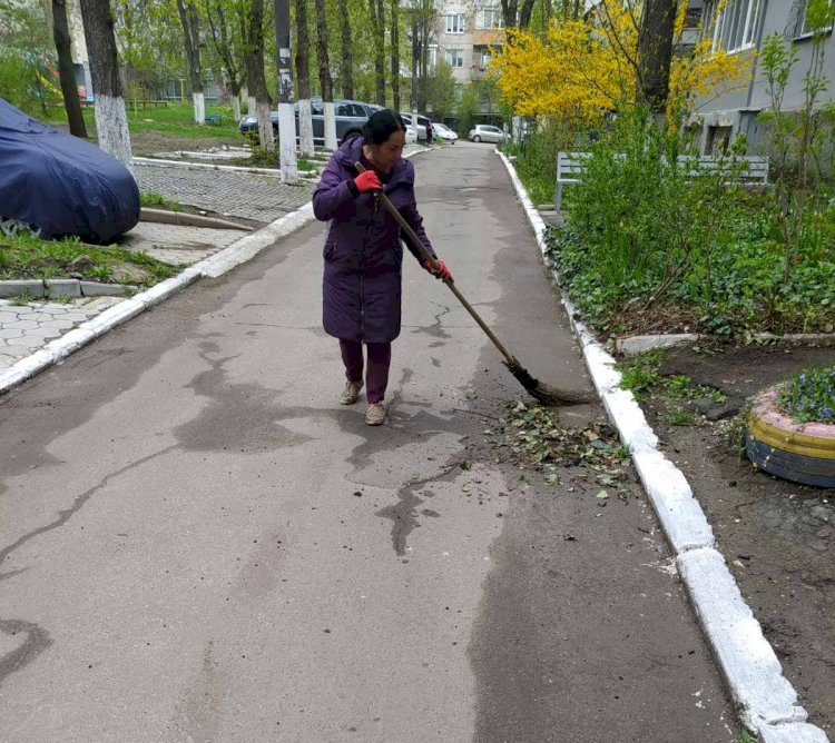 Munca pentru salubrizare Zilnic lucrătorii pentru salubrizare...